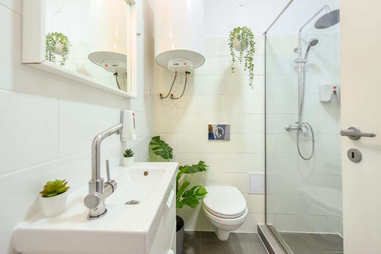 Classy Comfort - Chic Studio On Regina Elisabeta Bucureşti Eksteriør bilde